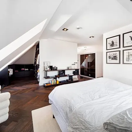 Highlight Penthouse Mit Rund 160 M2 * Munich